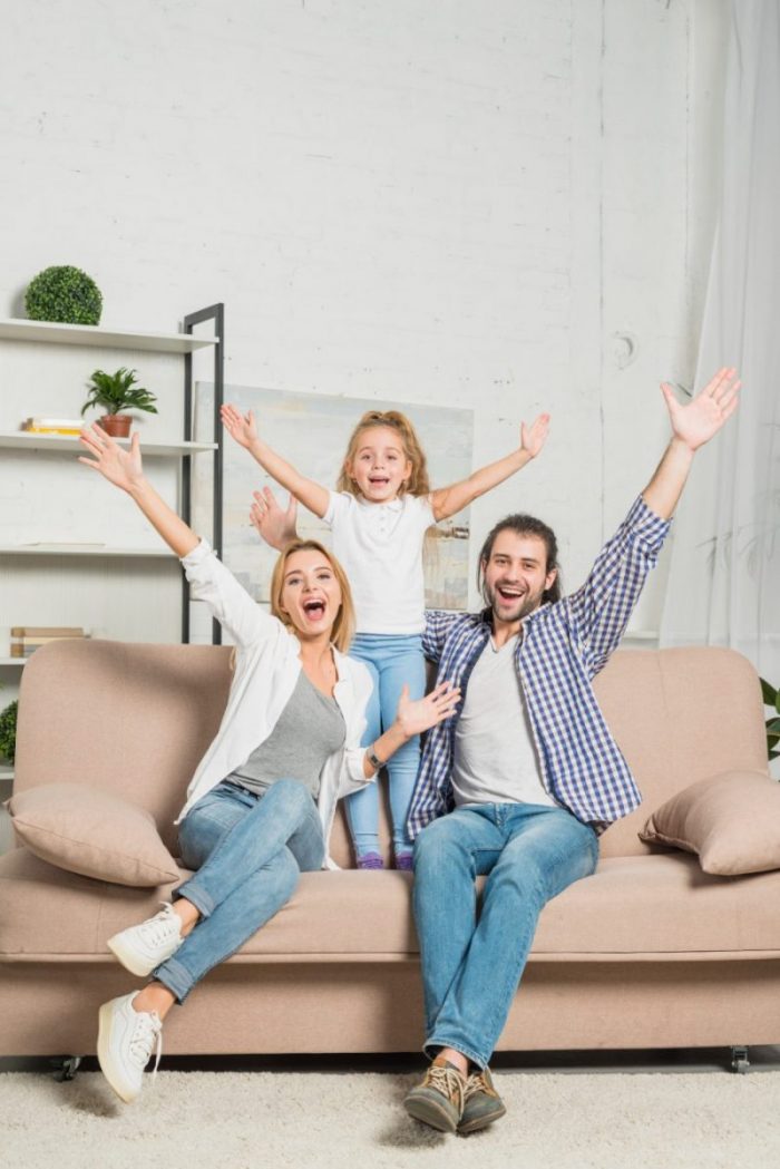 family-portrait-sofa